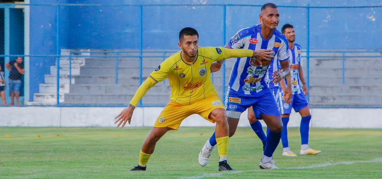 Disputa de bola
