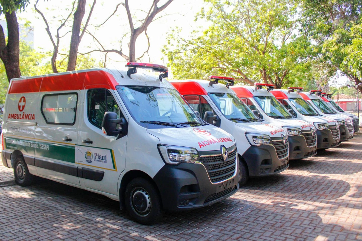 Entrega de ambulância em Lagoa de São Francisco