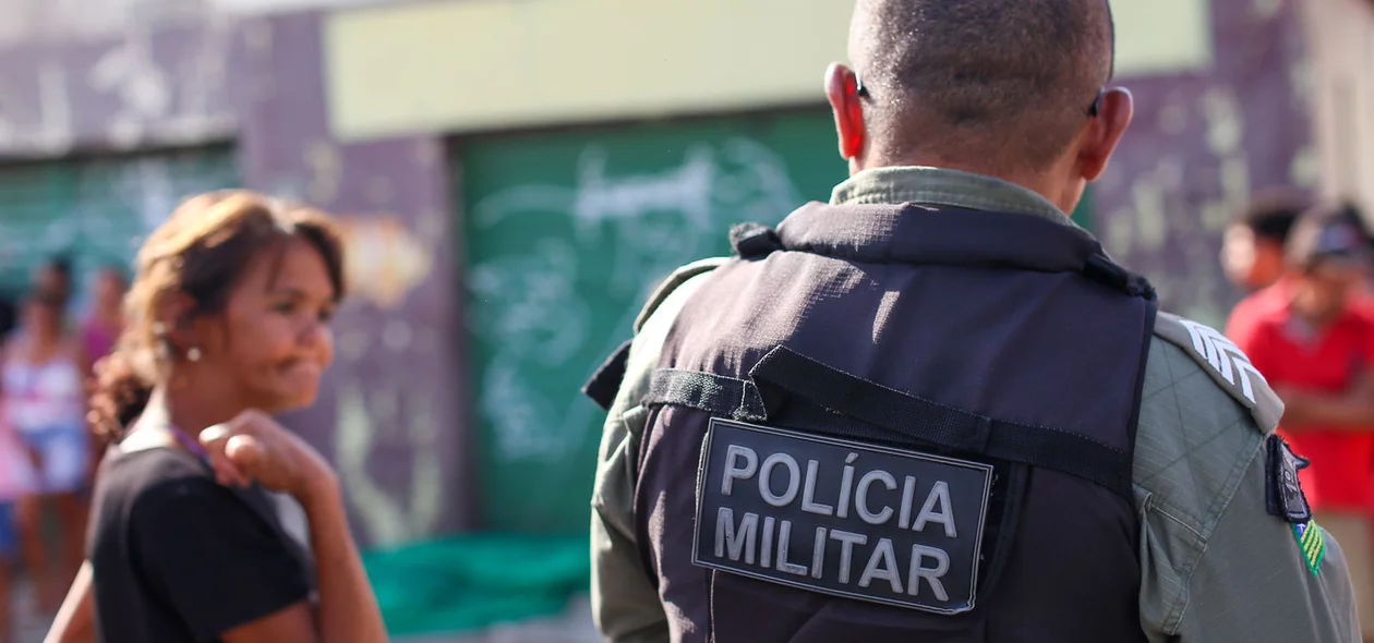 Equipe da PM foi ao local e isolou a área