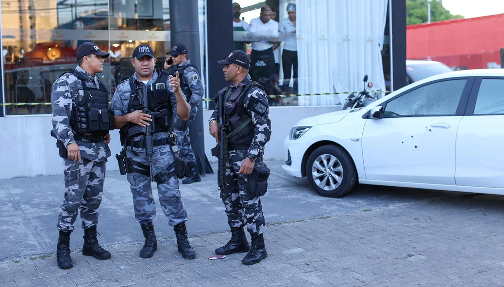 Equipe da PM foi ao local e isolou a área