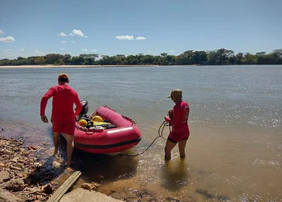 Equipe de mergulhadores do Corpo de Bombeiros do Maranhão