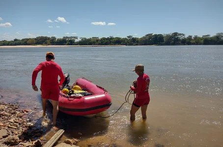 Equipe de mergulhadores do Corpo de Bombeiros do Maranhão