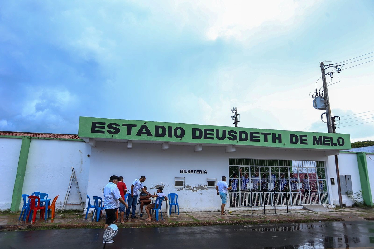 Estádio Deusdeth Melo