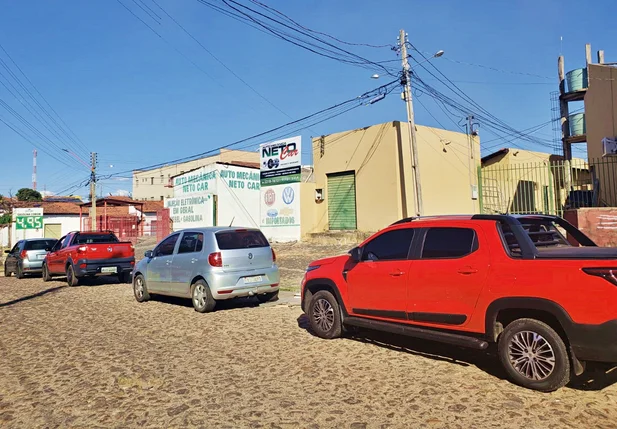Fila de veículos no Posto Magnata