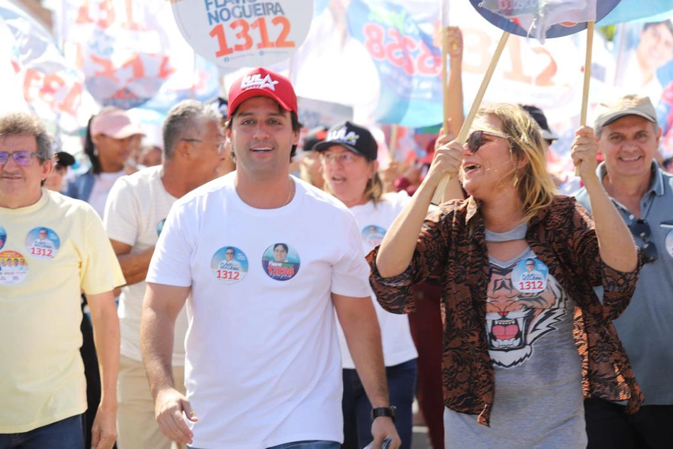 Flávio Júnior durante caminhada em Parnaíba