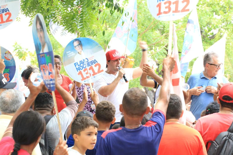 Flávio Júnior intensifica campanha