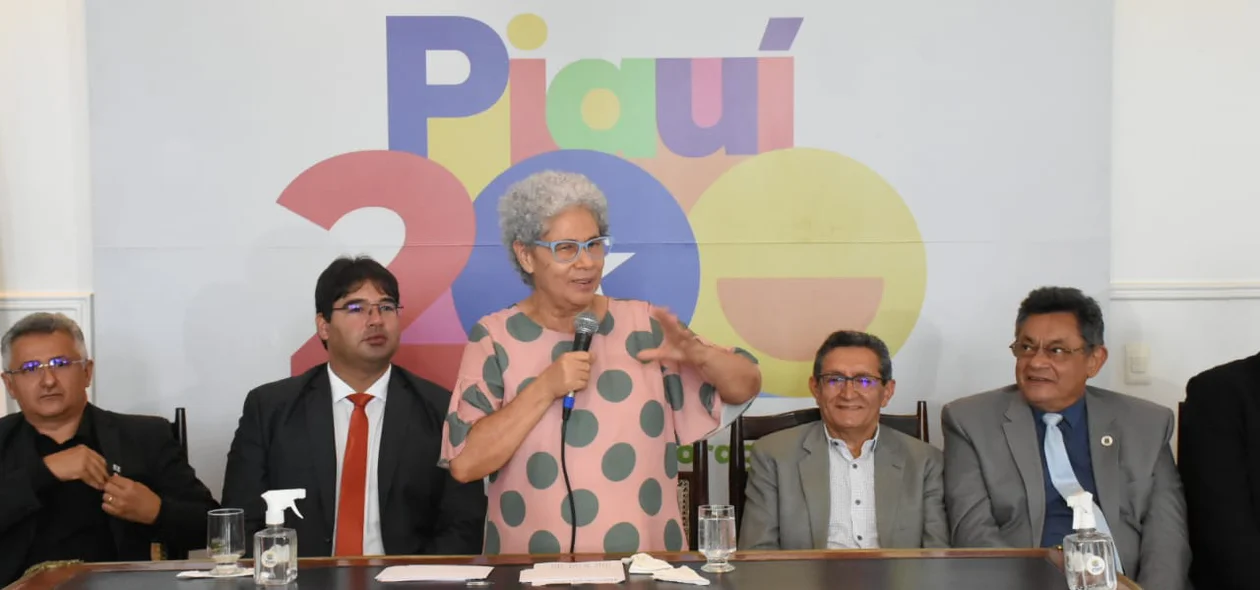 Governadora falando sobre a importância do projeto