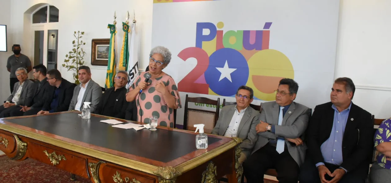 Governadora Regina Sousa