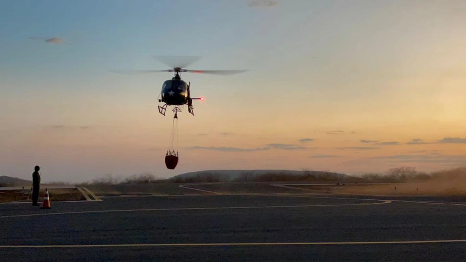 Helicóptero utilizado para combate a focos de incêndio