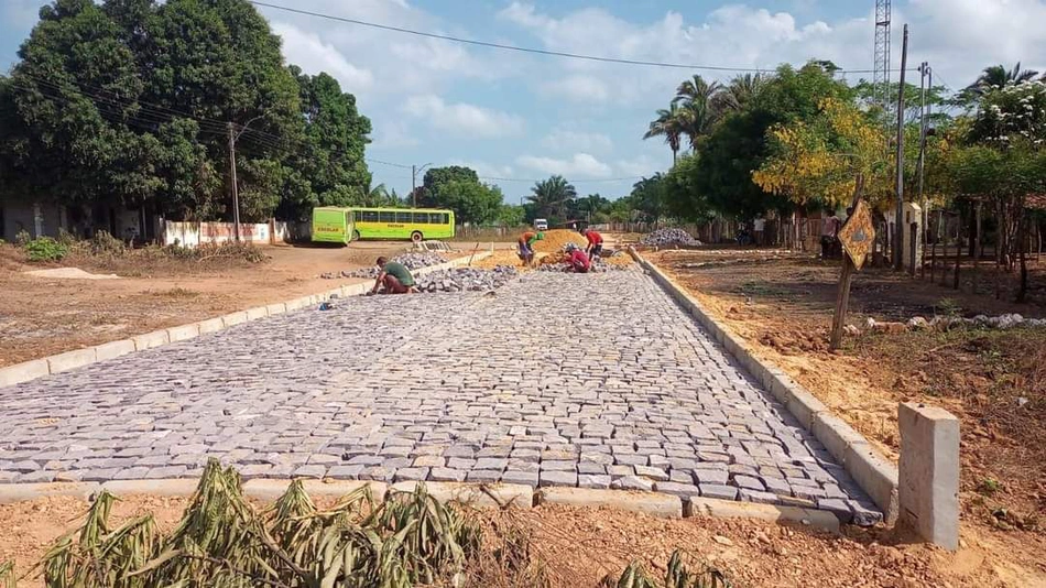 Início da obra de calçamento no Povoado Lagoa Nova