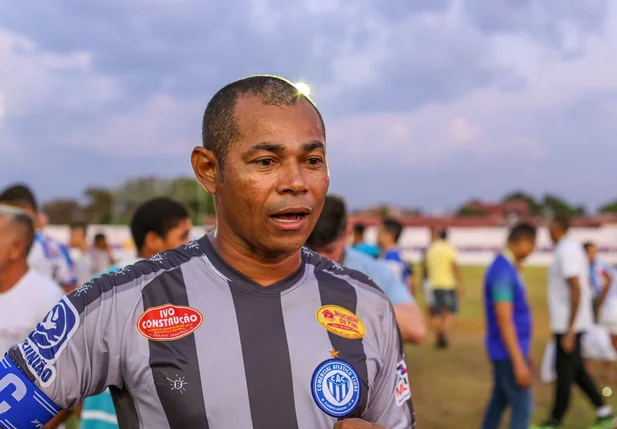 João Neto, presidente e goleiro do Comercial