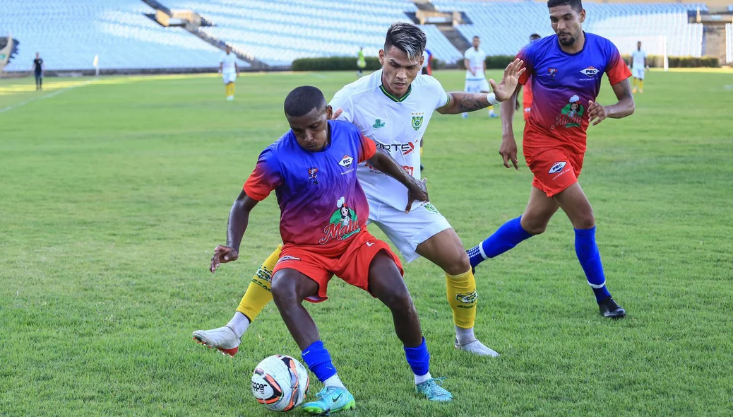 Jogo aconteceu no Estádio Albertão