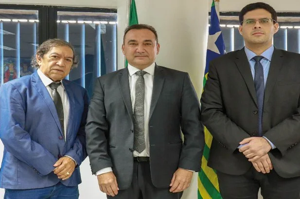 Juiz Sebastião Firmino Lima Filho é novo integrante da Corte do TRE