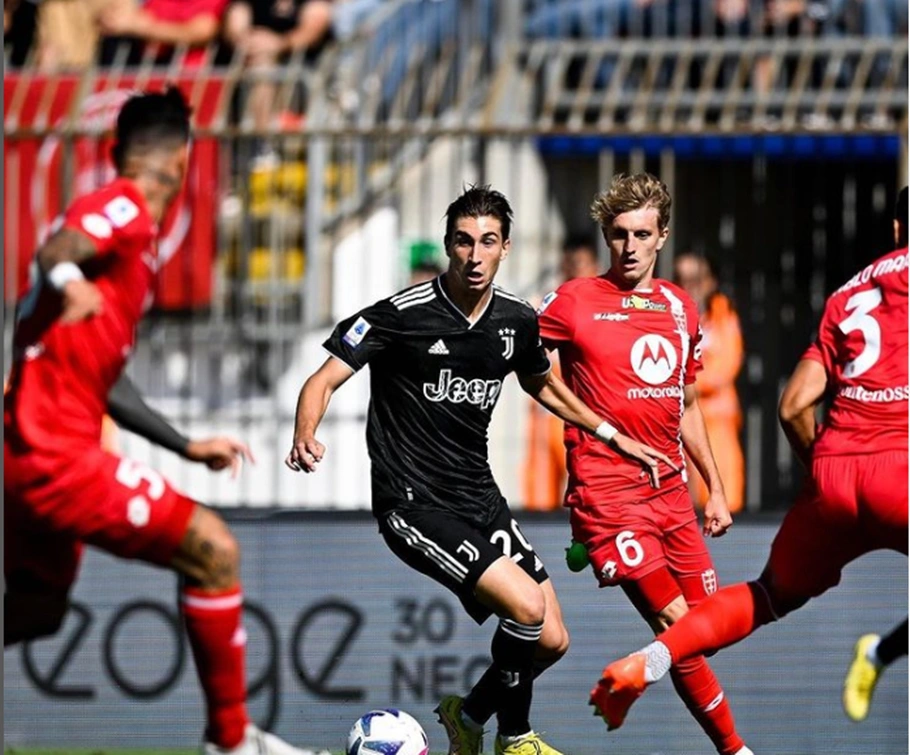 Juventus decepciona a torcida e perde para o lanterna Monza