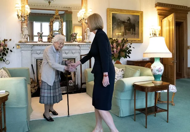 Liz Truss e Rainha Elizabeth II