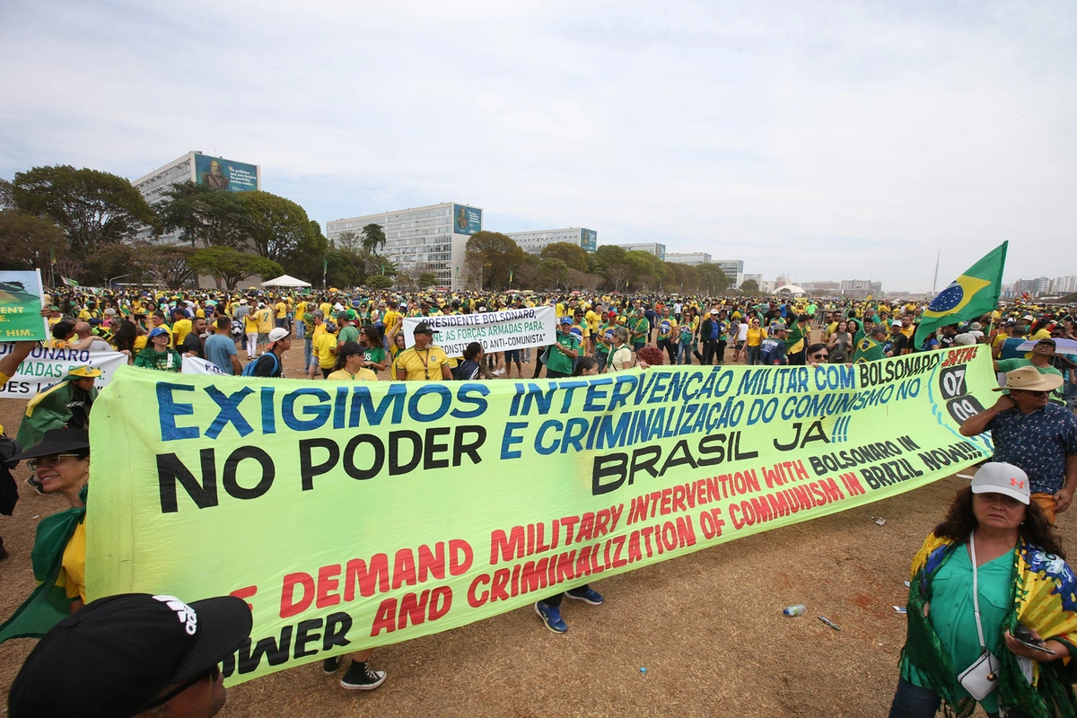 Apoiadores do presidente Jair Bolsonaro (PL) participam das celebrações do 7 de Setembro