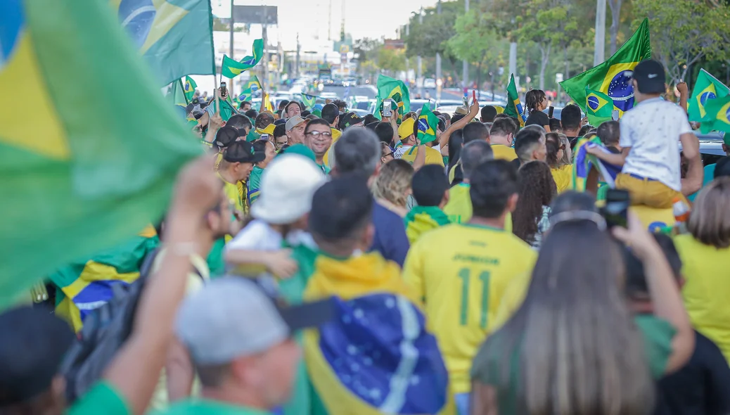 Milhares de apoiadores de Bolsonaro em Teresina