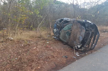 Motorista perde controle da direção e capota veículo no Piauí