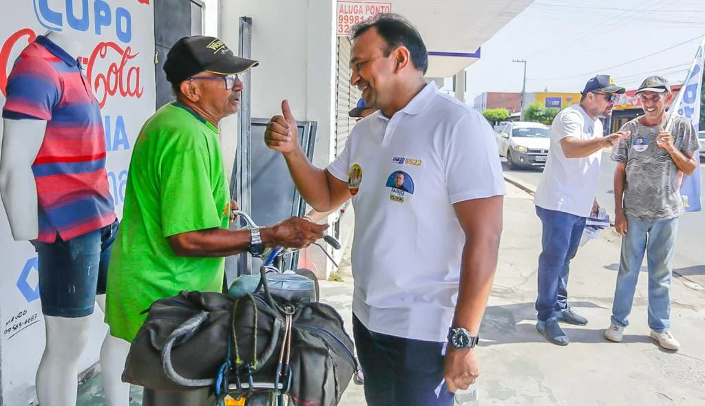 Nesta sexta-feira, 23 de setembro, o Capitão Fábio Abreu percorreu a avenida Rui Barbosa