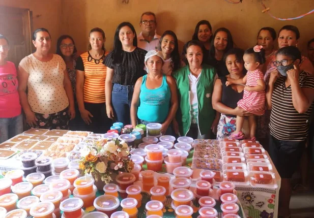 Oeiras capacita mulheres da zona rural para de produção de doces