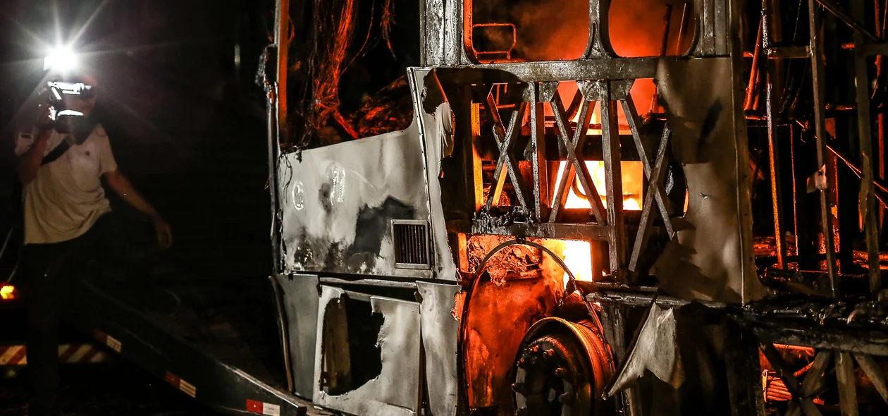 Os bombeiros impediram novos focos