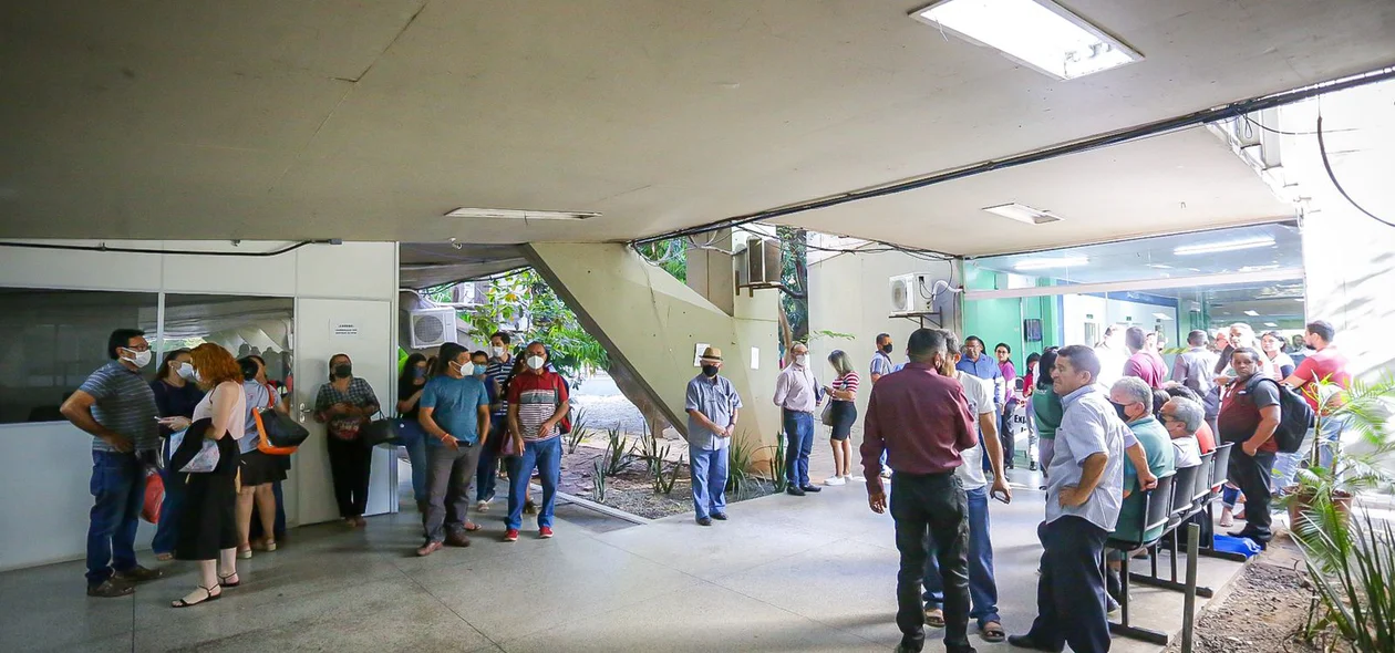 Parte de fora do prédio da Seduc