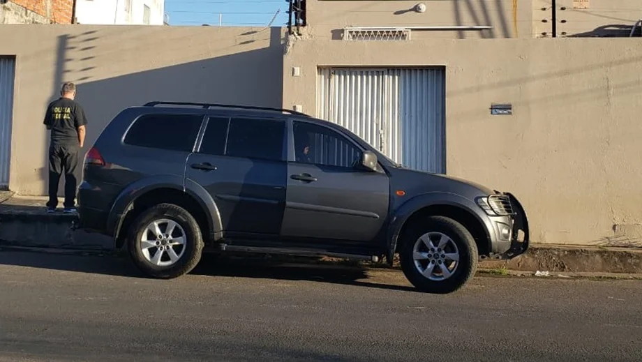 Polícia Federal durante o cumprimento de mandados