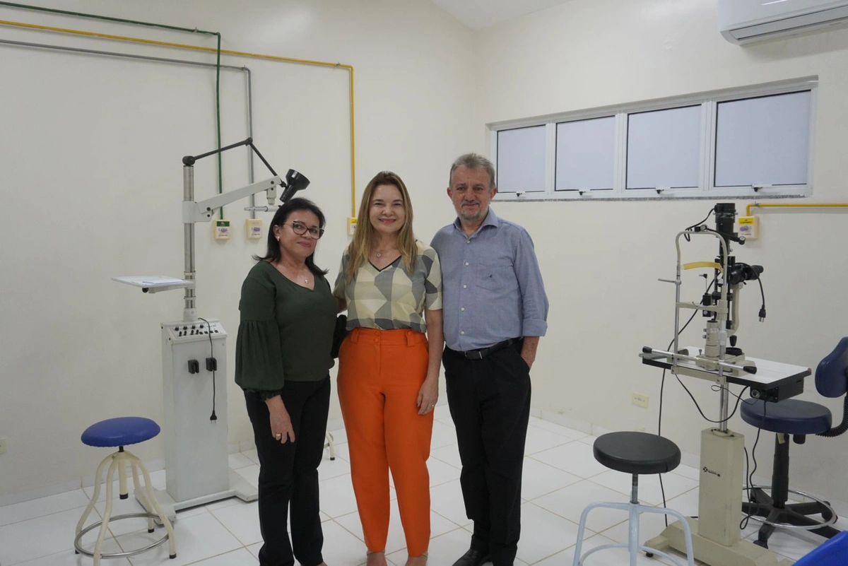 Prefeito de Campo Maior recebe visita no Centro de Especialidades