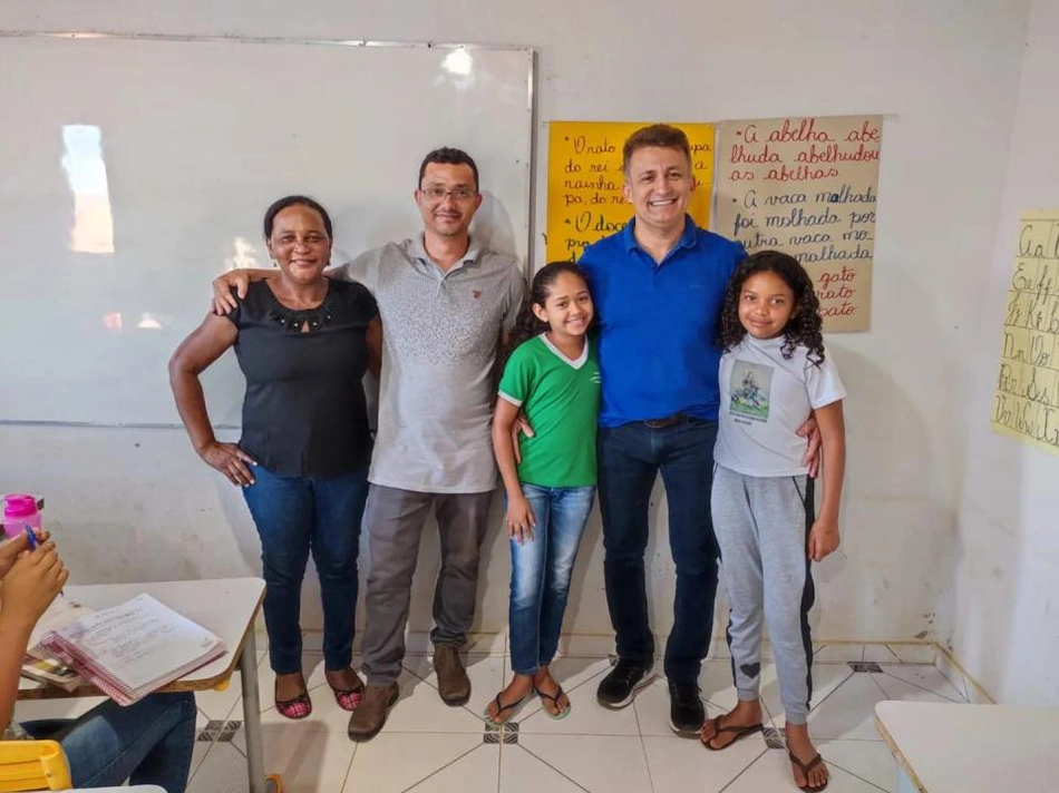 Prefeito Valdecir Júnior na Unidade Escolar Estelita Guerra