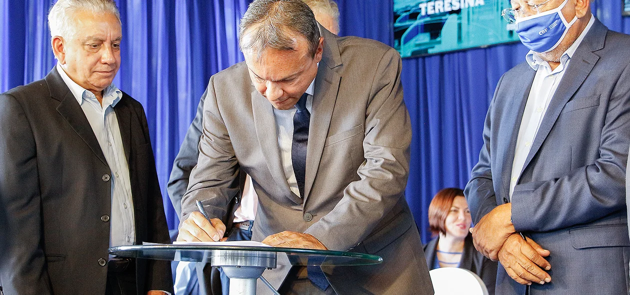 Presidente da Equatorial assinado o convênio com a prefeitura de Teresina