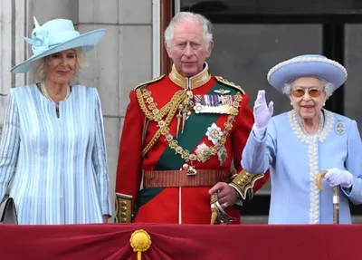 Príncipe Charles já é chamado de rei pelo Palácio de Buckingham