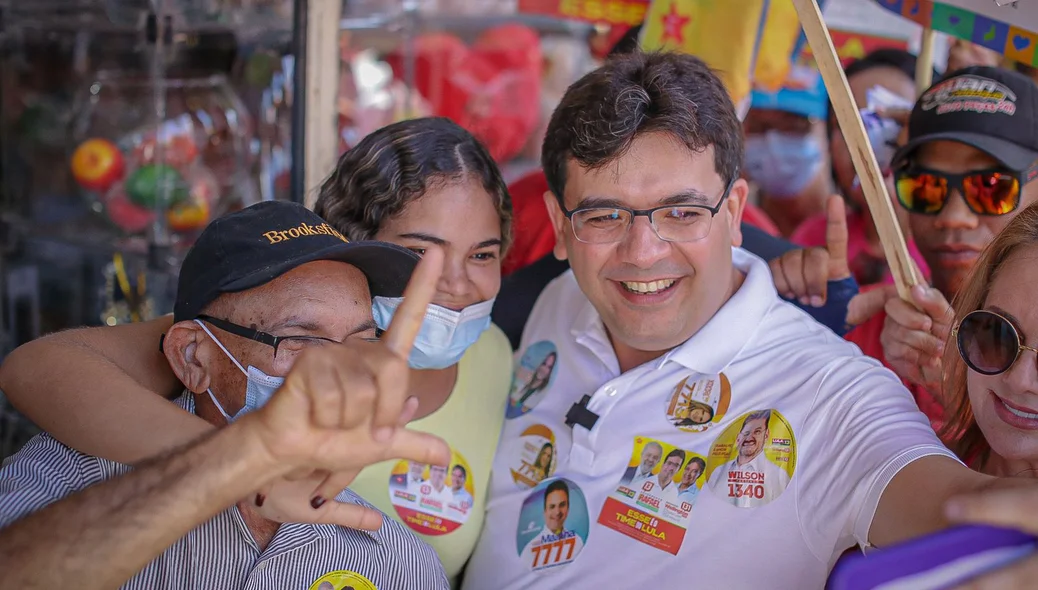 Rafael Fonteles com a população