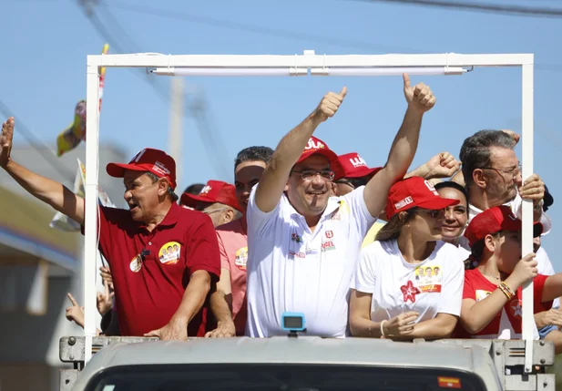 Rafael Fonteles e Wellington realizam carreata na zona sul de Teresina