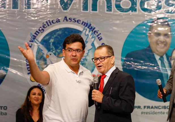 Rafael Fonteles em encontro com evangélicos