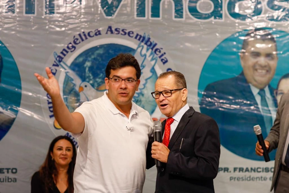 Rafael Fonteles em encontro com evangélicos