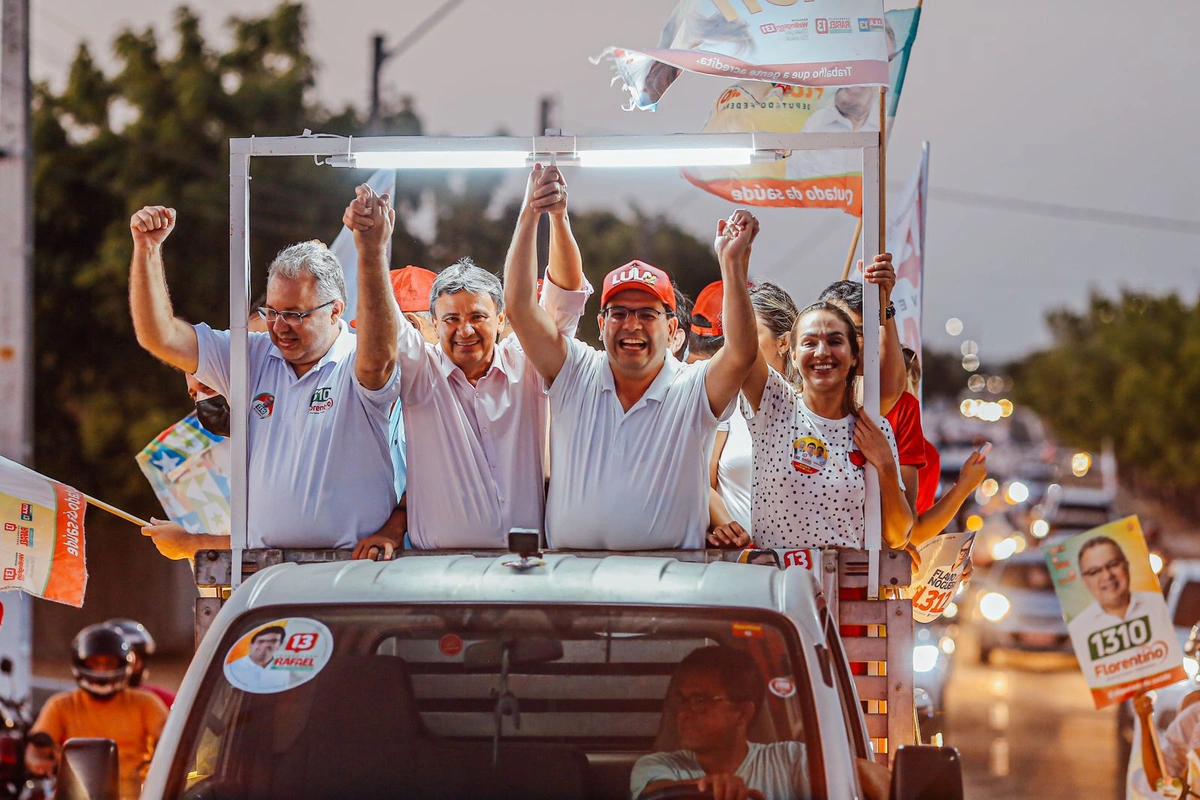 Rafael Fonteles realiza carreata em Parnaíba