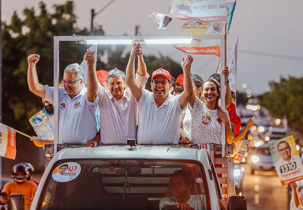 Rafael Fonteles realiza carreata em Parnaíba
