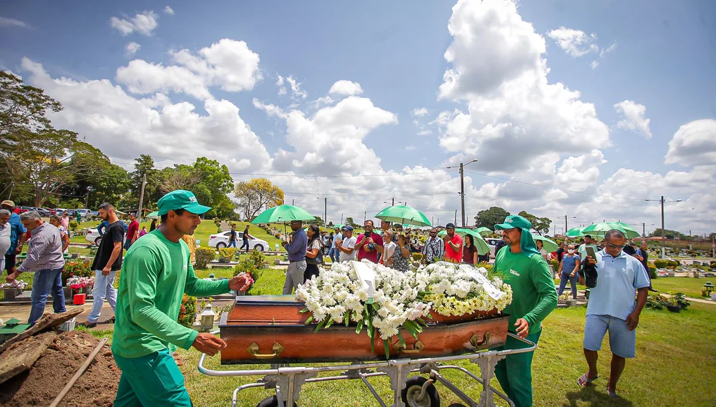 Rafael Soares foi sepultado no cemitério Jardim da Ressureição
