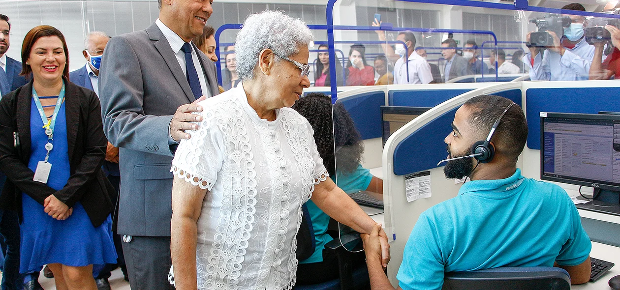 Regina Sousa ao lado do presidente da Equatorial