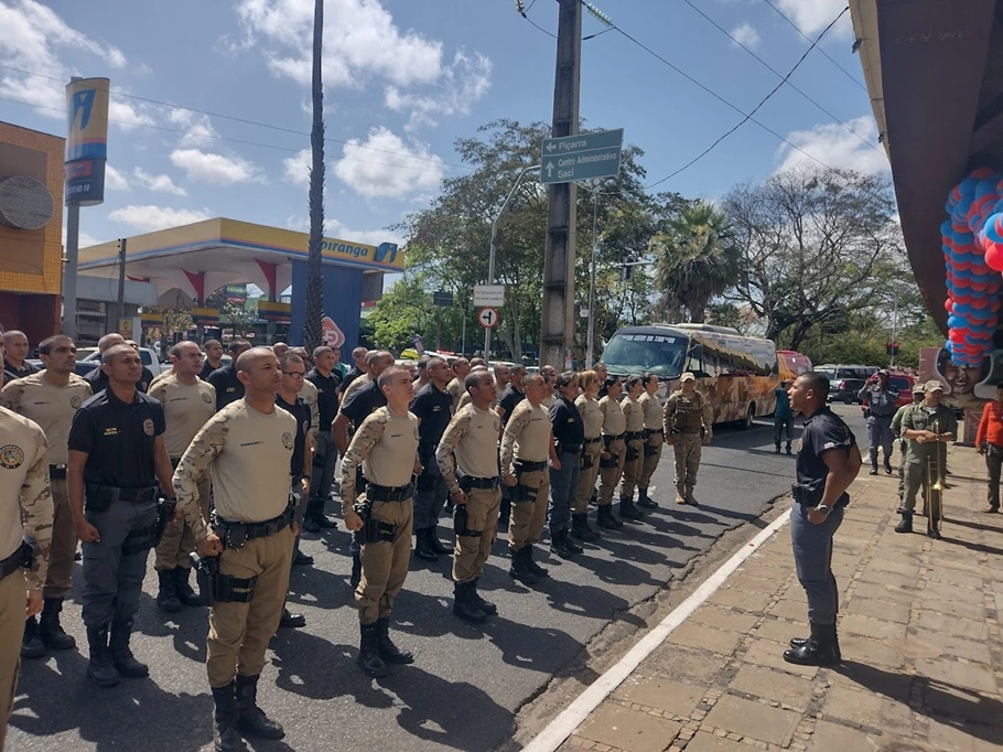 Regina Sousa na formatura da nova turma de operadores da Força Estadual Integrada de Segurança Pública (Feisp)