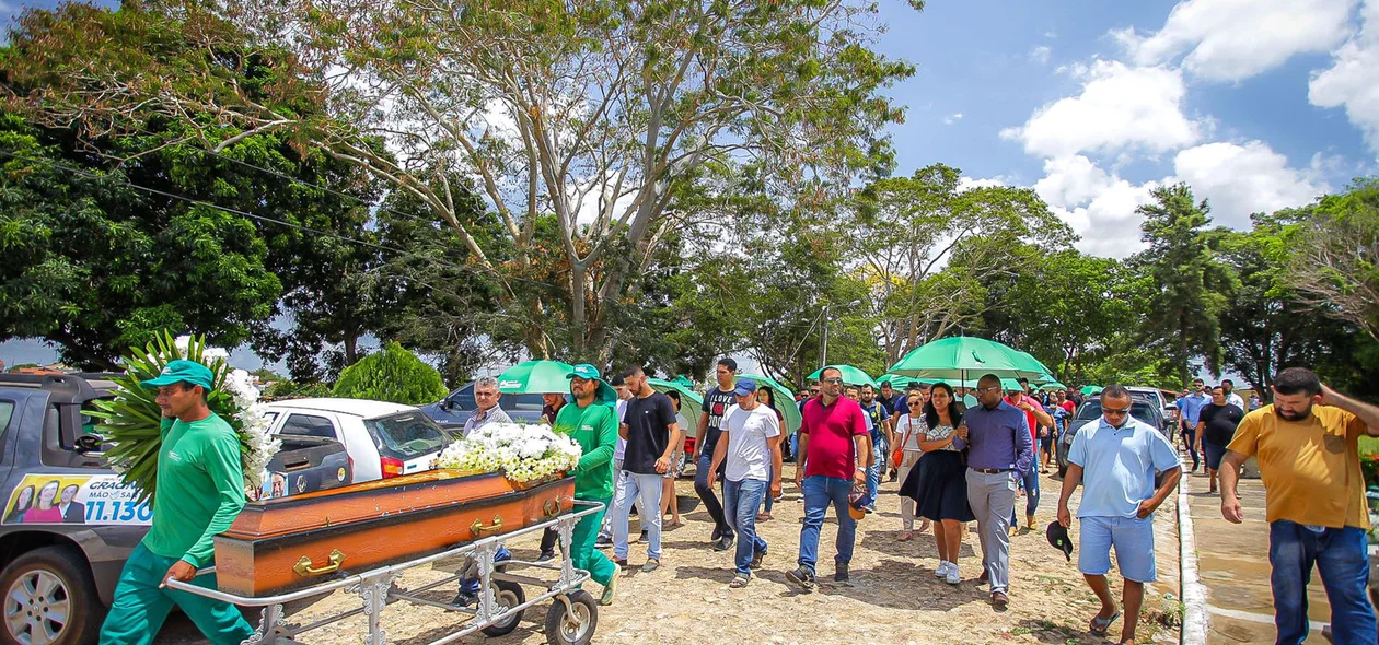Sepultamento de Rafael Soares
