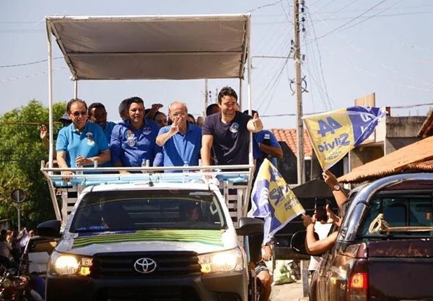 Sílvio Mendes faz carreata em Castelo do Piauí