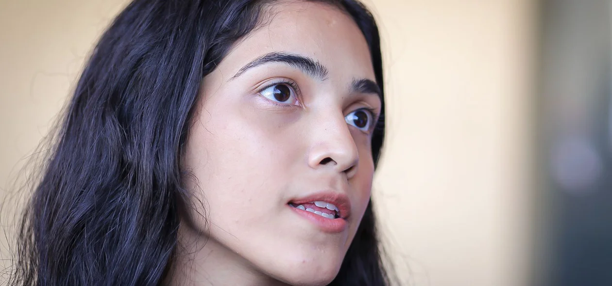 Stephanie Beatriz Soares de Sousa, irmã de Rafael Soares
