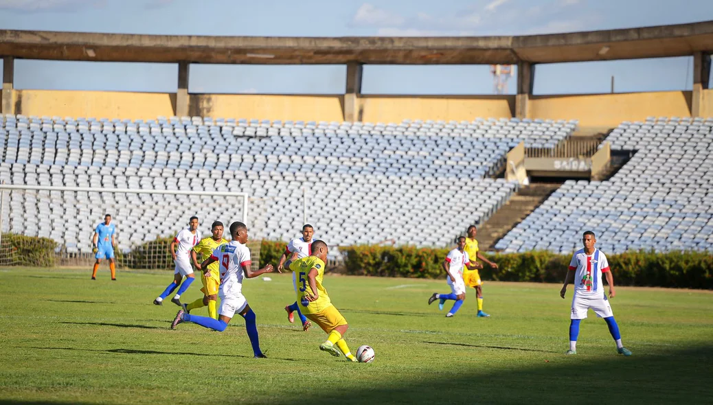 Times jogando pela Série B do Piauiense
