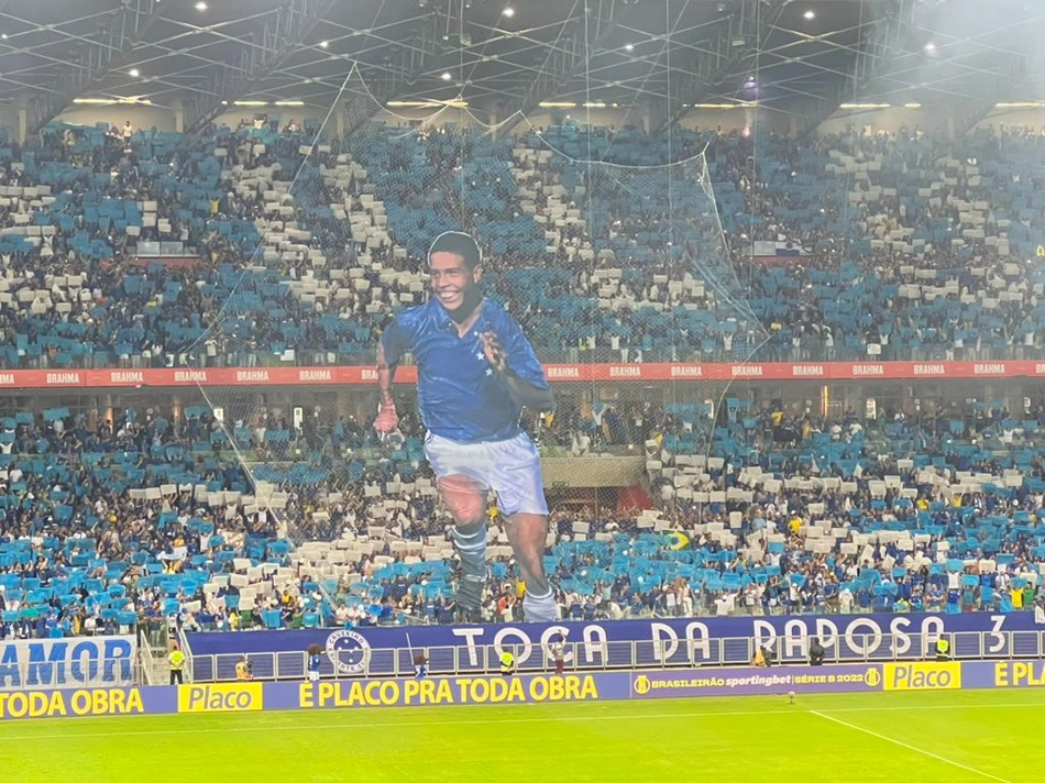Torcida fez uma homenagem a Ronaldo, proprietário da SAF do Cruzeiro