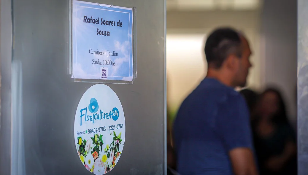 Velório de Rafael Soares aconteceu na funerária Pax União