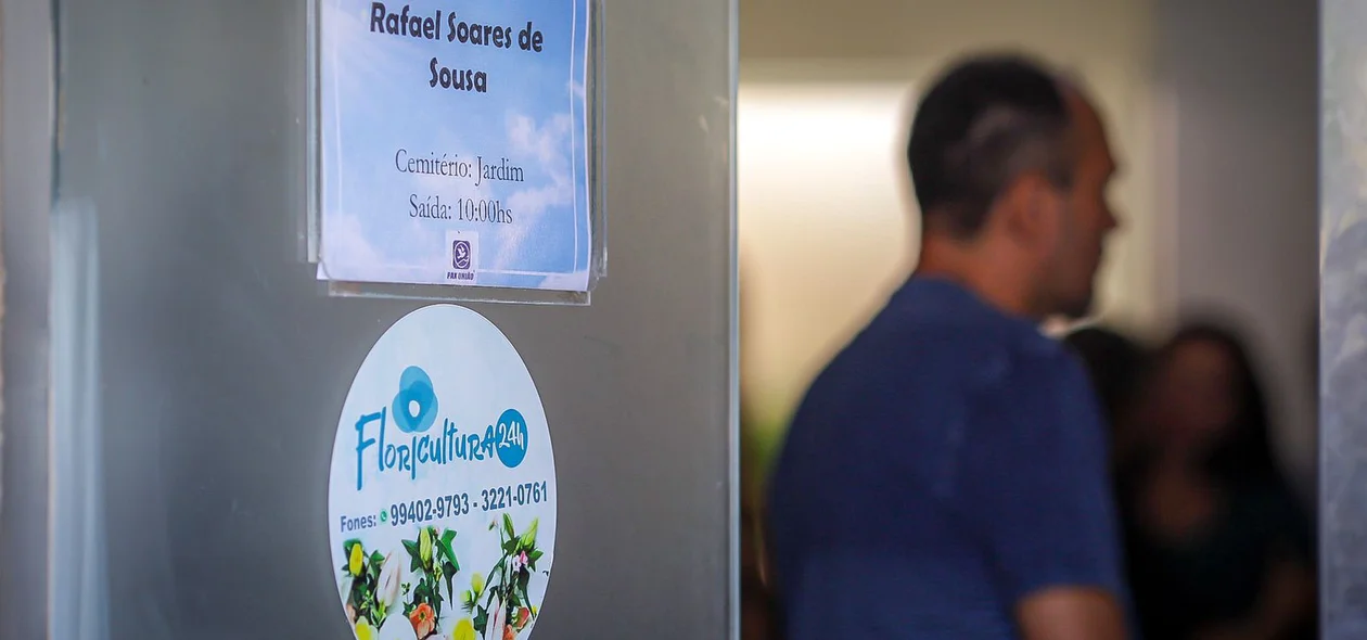 Velório de Rafael Soares aconteceu na funerária Pax União