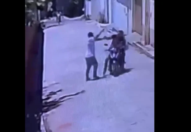Vídeo mostra marido de secretária sendo morto em São Raimundo Nonato