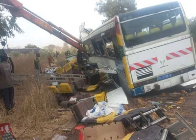 Acidente com ônibus no Senegal