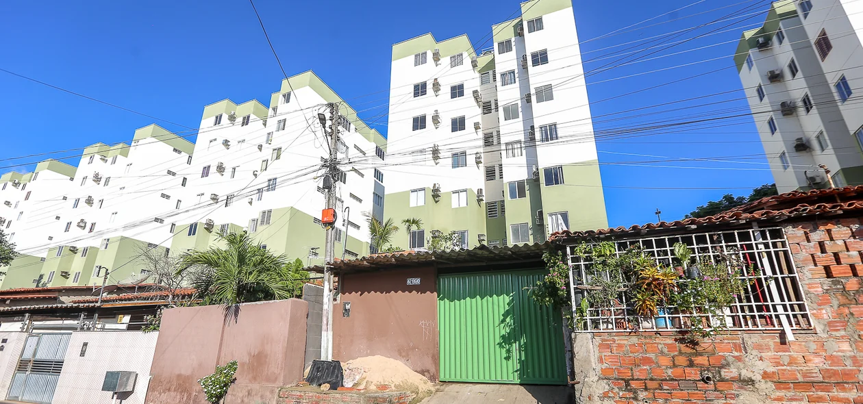 As casas ficam ao lado do condomínio Bosque Leste